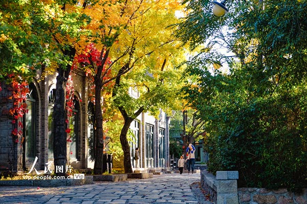 北京：古北水鎮賞秋正當時