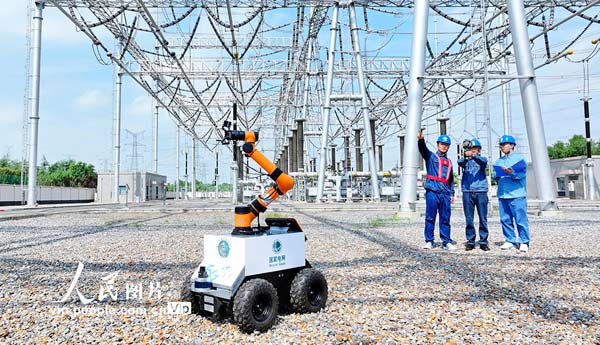 安徽滁州：5G智能機器人巡檢電網保節日供電