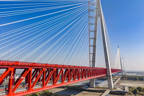 安徽當涂“鋼鐵長虹”飛渡長江